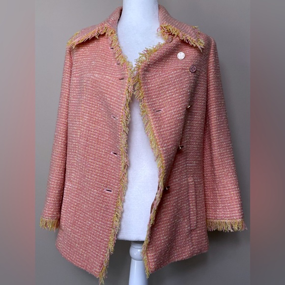 CHANEL Tweed Pick and Yellow Jacket - Picture 2 of 13